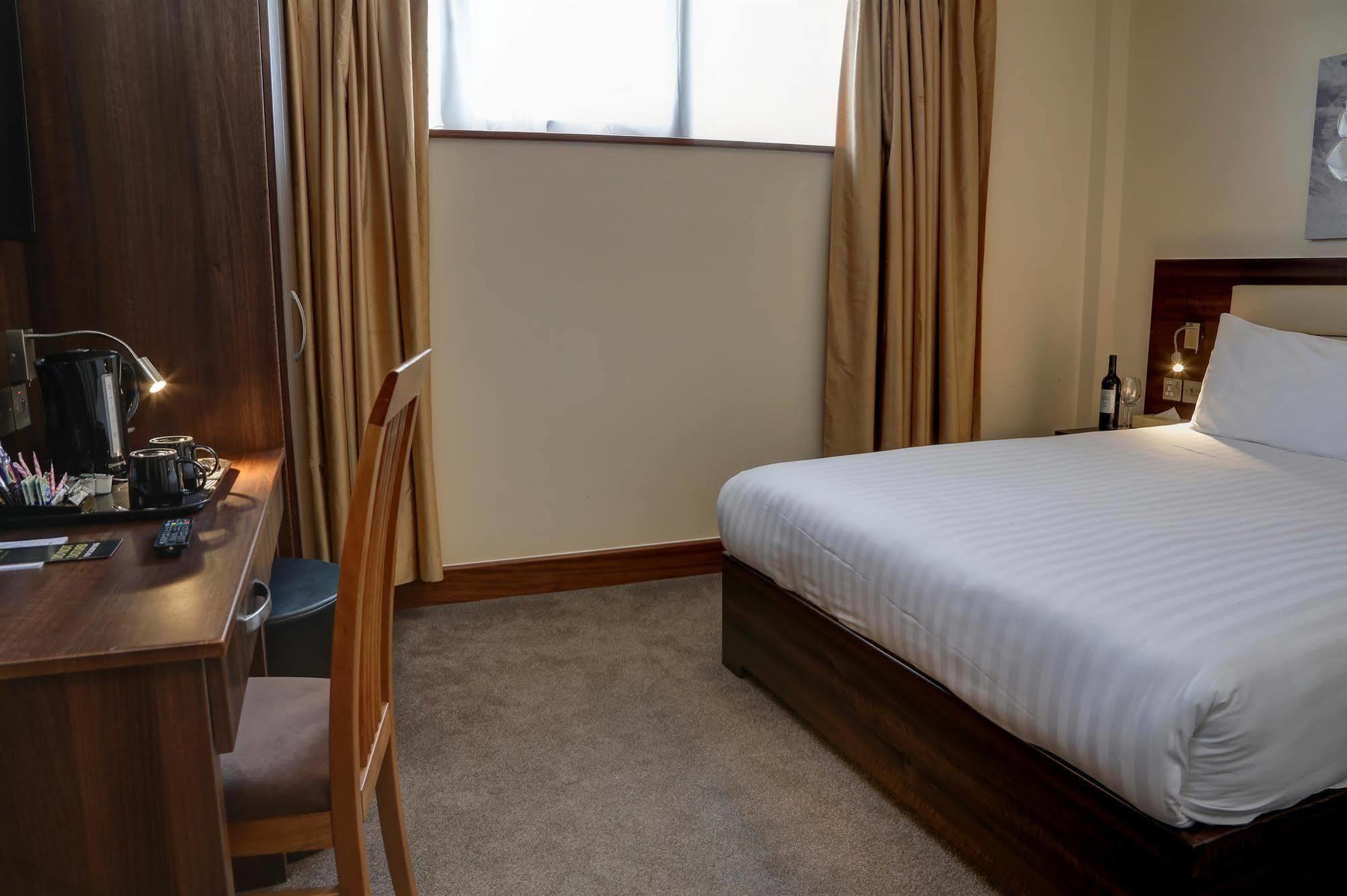 Airlink Hotel Hayes  Extérieur photo